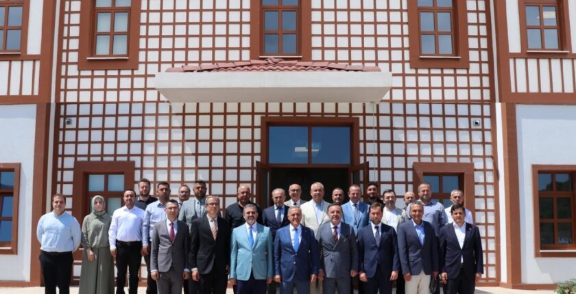 Vali Dr. Ahmet Hamdi Usta Yalova OSB’de Yatırımlar, Teknoloji ve Eğitim Projeleri Yerinde İncelendi
