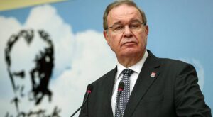 CHP TBMM Grubunda Seçim Heyecanı: Faik Öztrak Grup Başkanı Seçildi