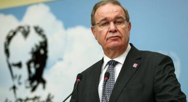 CHP TBMM Grubunda Seçim Heyecanı: Faik Öztrak Grup Başkanı Seçildi