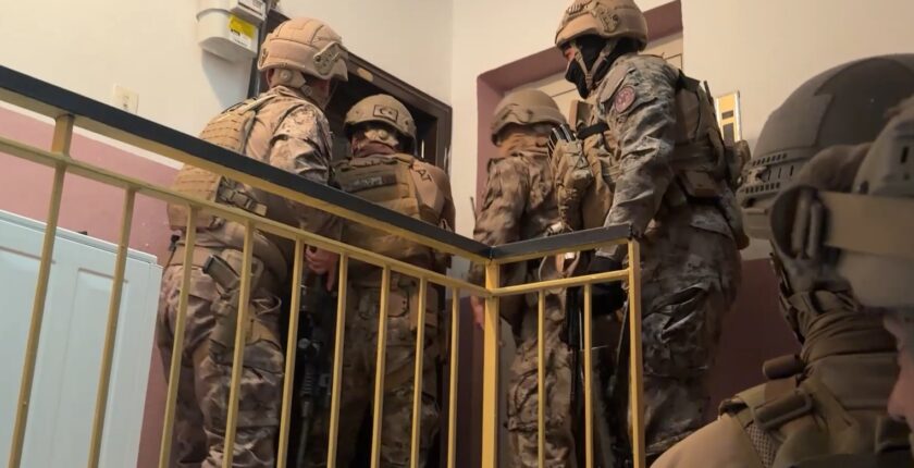 Sivas merkezli yasa dışı bahis operasyonu: 2 tutuklama